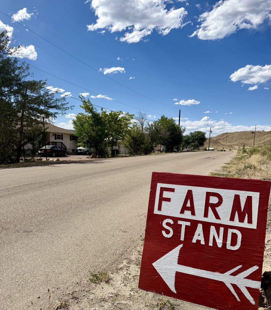 Farm stand sign in Cañon City